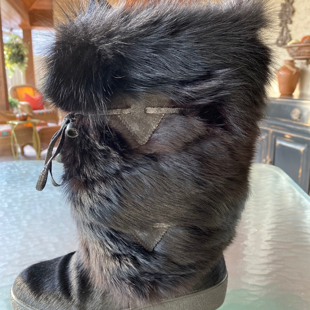 1990s Vintage Vega Fox Fur Boots